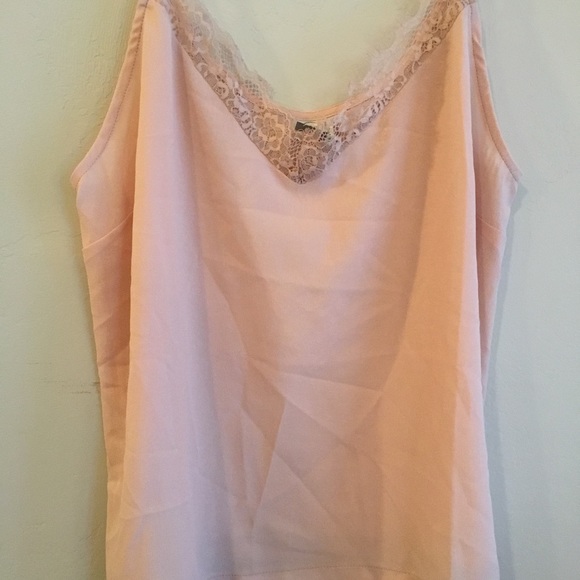Paper Crane Tops - ☘️ 4 for $10 Pink, lace detail, tank top